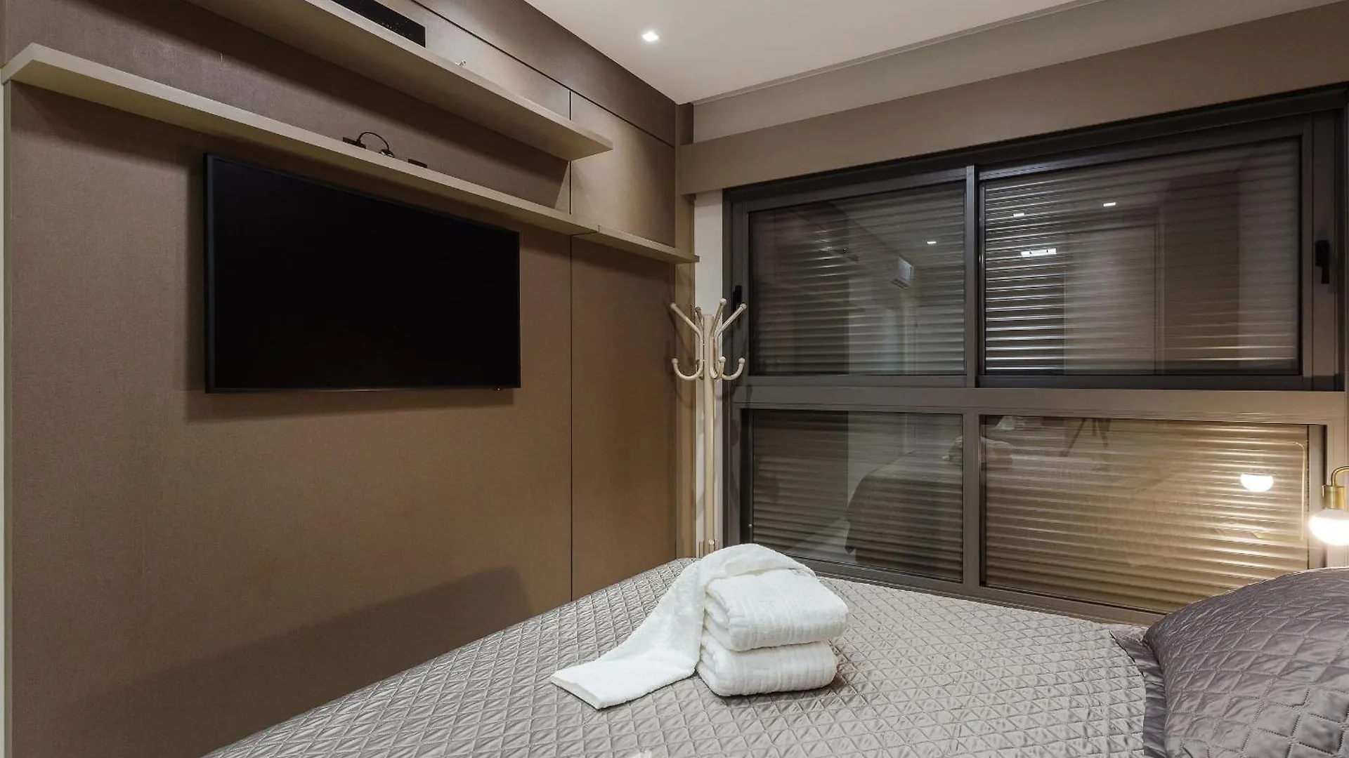 Apartamento Lindo Apto Menos De 5 Min Da Praia Vrn302 Florianópolis